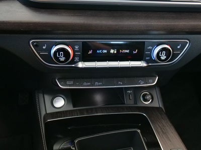 2024 Audi Q5 45 S line Premium quattro