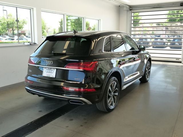 2024 Audi Q5 45 S line Premium quattro