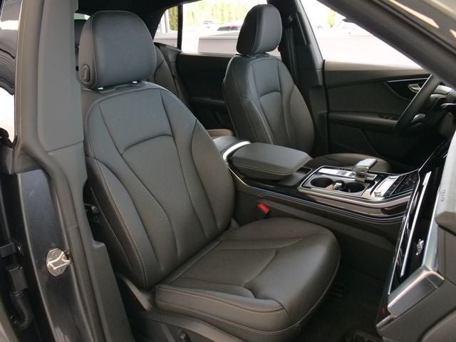 2025 Audi Q8 55 Premium Plus quattro