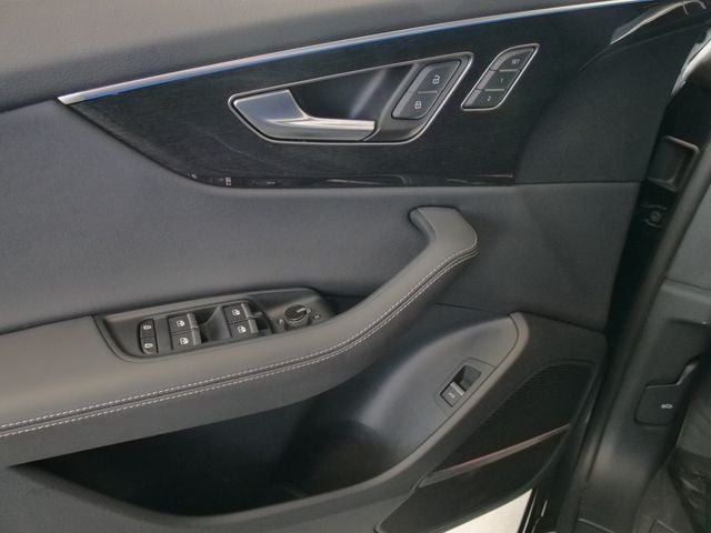 2025 Audi Q8 55 Premium Plus quattro