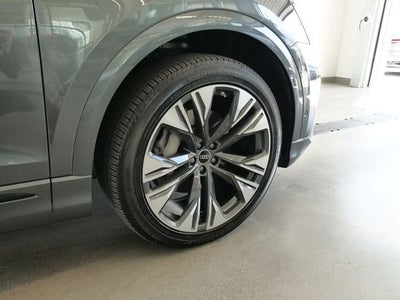2025 Audi Q8 55 Premium Plus quattro