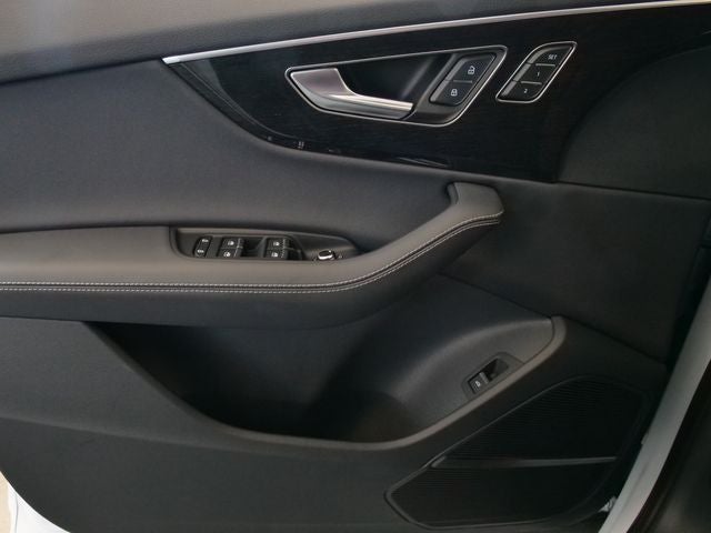 2025 Audi Q7 55 Premium Plus quattro