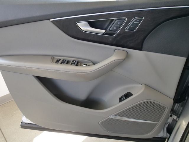 2022 Audi Q7 55 Prestige quattro