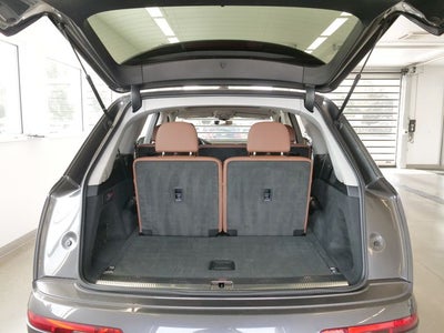 2022 Audi Q7 55 Prestige quattro