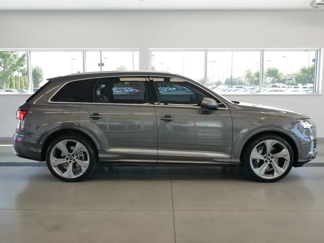 2022 Audi Q7 55 Prestige quattro