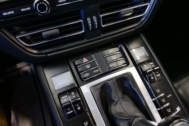 2021 Porsche Macan Base