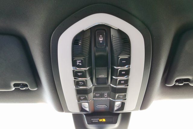 2021 Porsche Macan Base