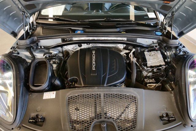 2021 Porsche Macan Base