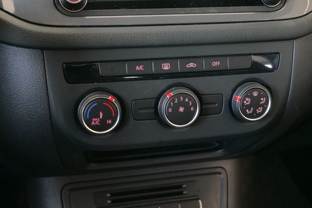 2018 Volkswagen Tiguan Limited 2.0T