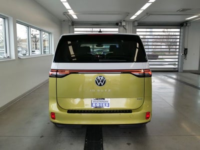 2025 Volkswagen ID. Buzz Pro S Plus