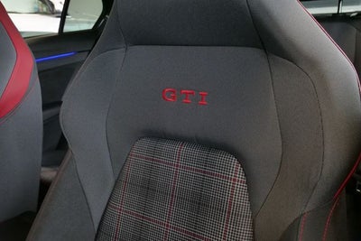 2024 Volkswagen Golf GTI SE