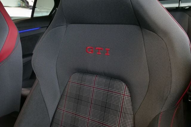 2024 Volkswagen Golf GTI SE