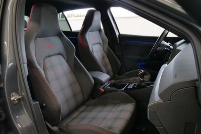 2024 Volkswagen Golf GTI SE