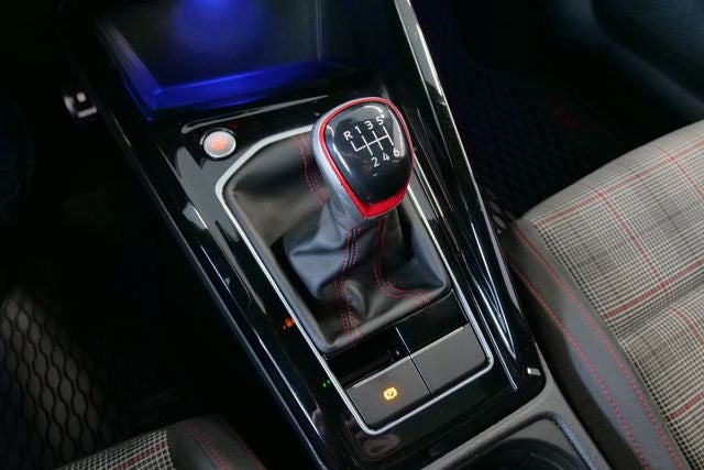 2024 Volkswagen Golf GTI SE