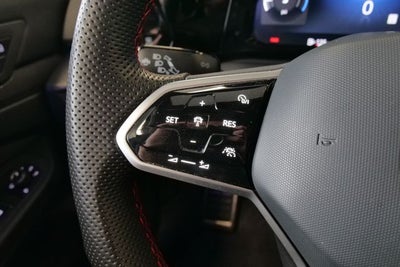 2024 Volkswagen Golf GTI SE