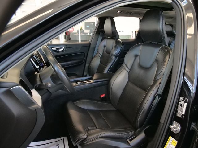 2021 Volvo XC60 T5 Inscription