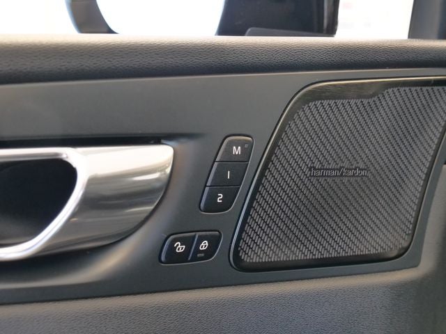 2021 Volvo XC60 T5 Inscription